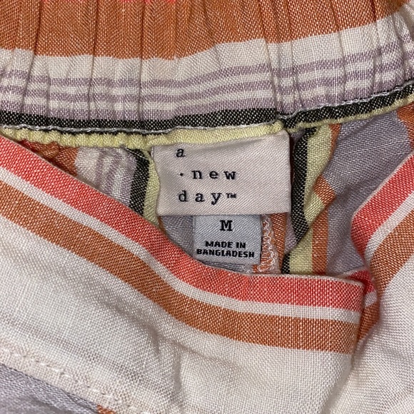 A new day’ Shorts - Picture 2 of 3